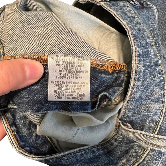 POLO RALPH LAUREN “STRETCH KELLY” JEANS. Slight distressing. Med. wash. Size: 6 - Picture 7 of 8